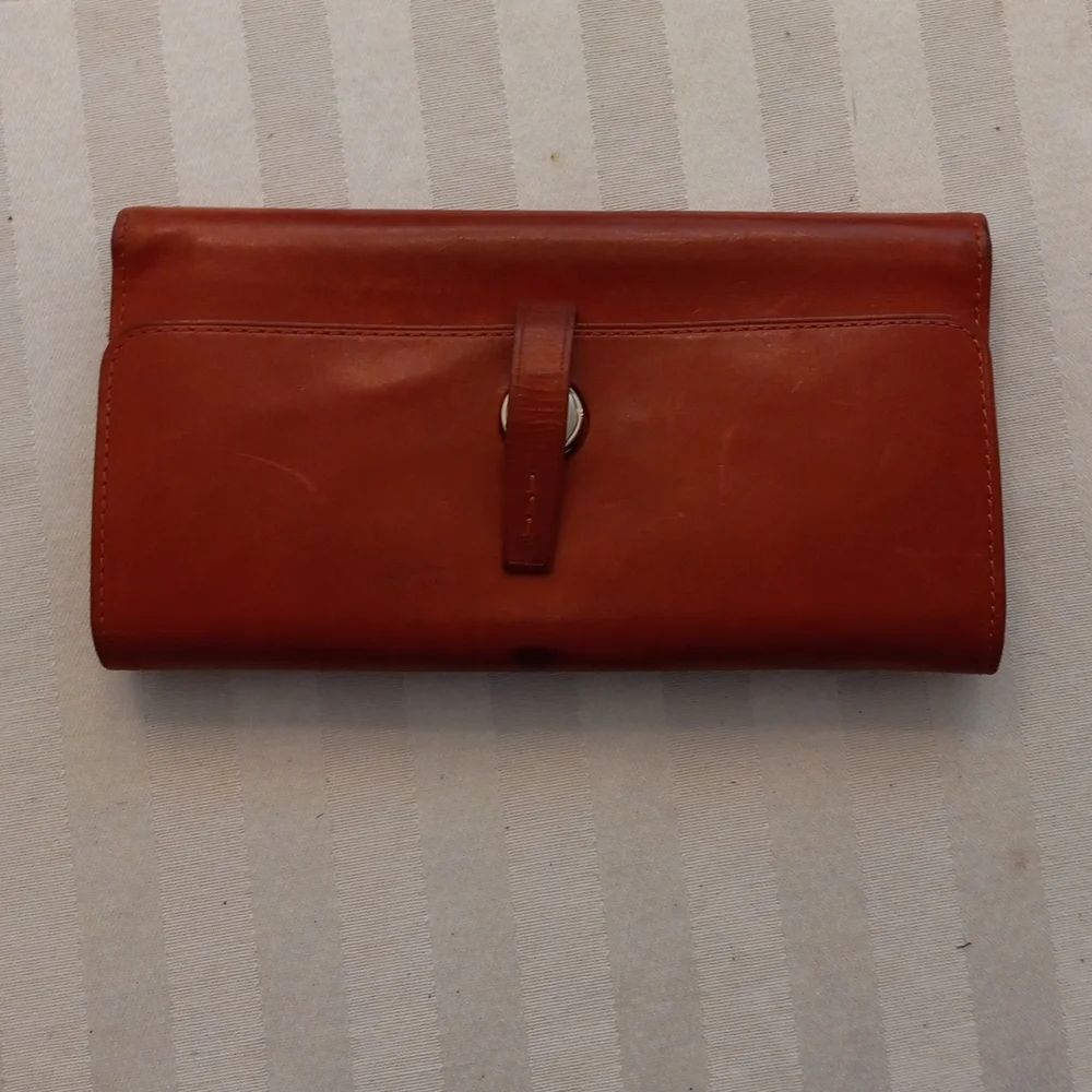 Tumi Soft Leather Women's Wallet (Clutch) - Picture 2 of 13